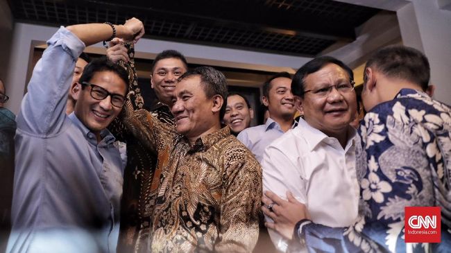 Andi Arief: Soal Lompat Kuburan dan 'Genderuwo' Tidak Menarik