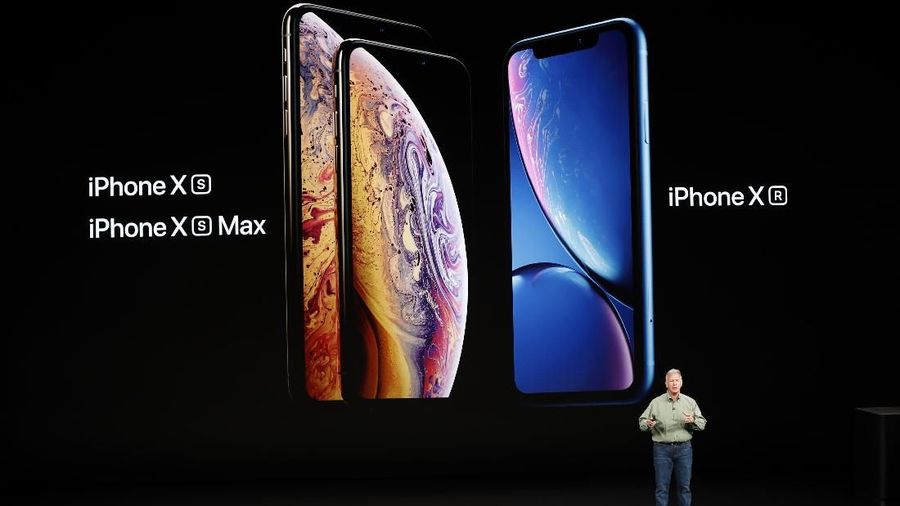 Apple iPhone resmi dijual 14 Desember 2018 tetapi sudah bisa melakukan pre-order sejak 7 Desember 2018.