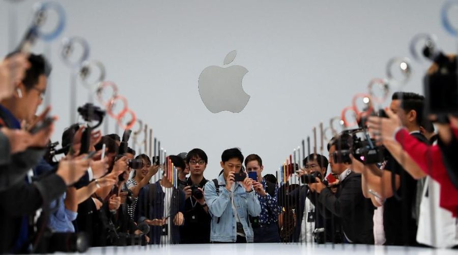 A demonstration of the newly released Apple products is seen following the product launch event at the Steve Jobs Theater in Cupertino, California, U.S. September 12, 2018. REUTERS/Stephen Lam