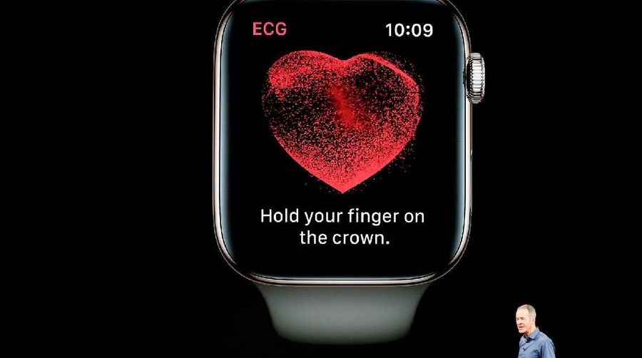 Apple Watch Series 4 hadir dengan layar yang lebih besar, memberikan perubahan besar dari versi sebelumnya, sementara perangkat itu sendiri menjadi lebih tipis