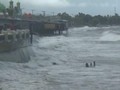 VIDEO: Karena Cuaca Buruk, Pantai Mampie Sepi Pengunjung