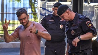Anggota Pussy Riot yang Diduga Diracun Kini Telah Sadar