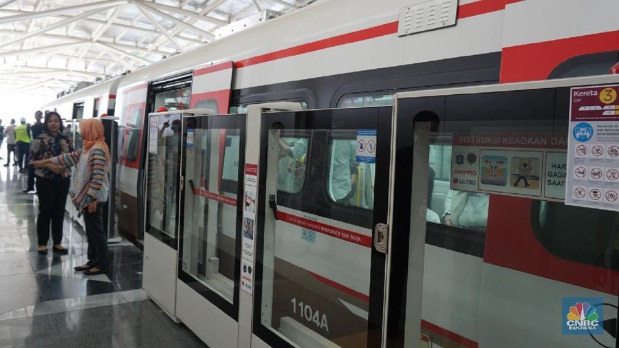 Kereta ringan atau Light Rail Transit (LRT) Jakarta dengan rute Kelapa Gading-Velodrome segera beroperasi pada Maret 2019.
