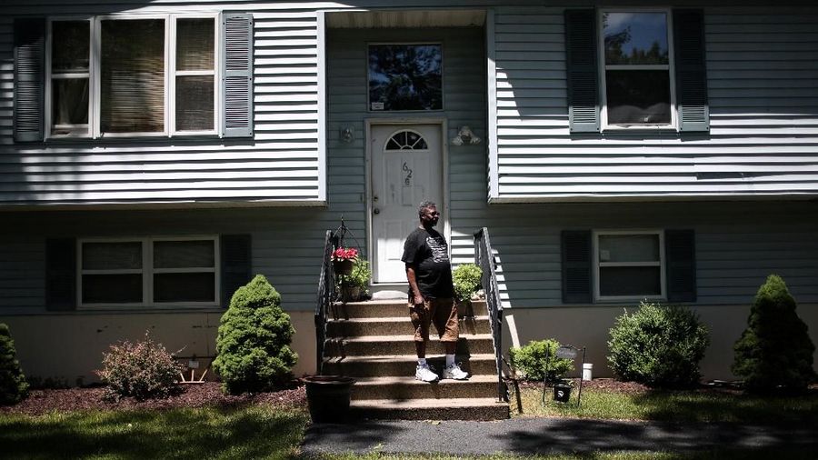 An unoccupied home is seen in the Penn Estates development where most of the homeowners are underwater on their mortgages in East Stroudsburg, Pennsylvania, U.S., June 20, 2018. Picture taken June 20, 2018. REUTERS/Mike Segar