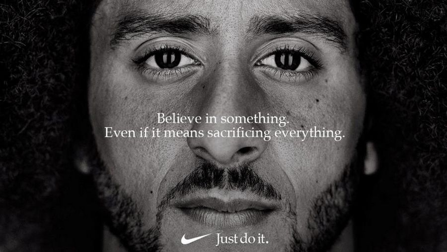 Saham Nike menyentuh rekor tertinggi sepanjang sejarah, didukung data kenaikan penjualan secara online yang dibukukan perusahaan.