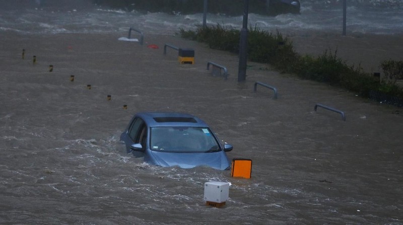 Badai Mangkhut dianggap sebagai yang terkuat di wilayah ini, kekuatan angin kencang lebih dari 200 kilometer per jam (125 mph)