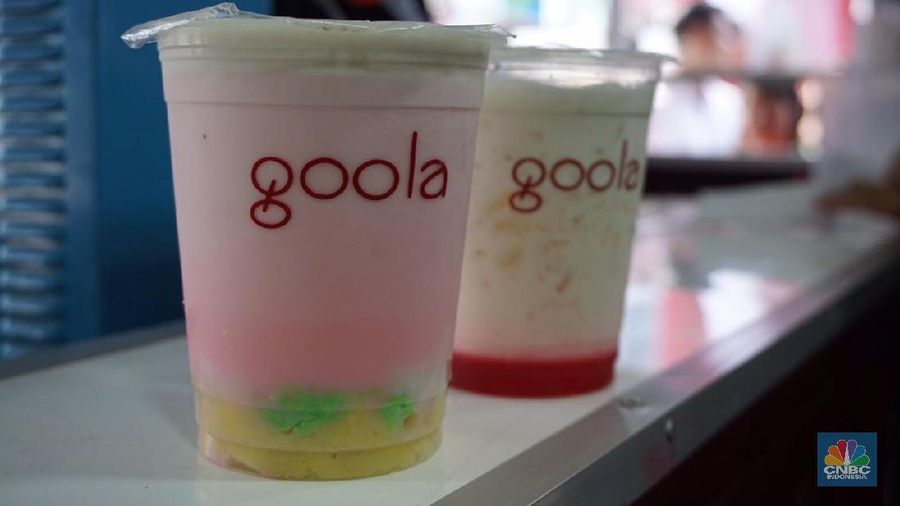 Minuman dikemas dalam gelas plastik ini dijual mulai Rp 19.000 - Rp 23.000.