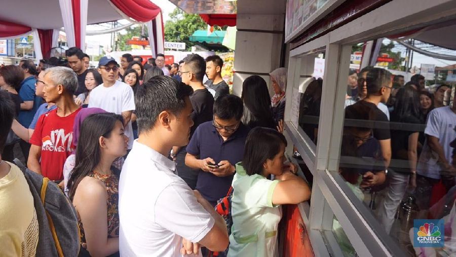 Minuman dikemas dalam gelas plastik ini dijual mulai Rp 19.000 - Rp 23.000.