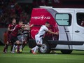 Pemain Liga Brasil Dorong Ambulans Mogok di Lapangan