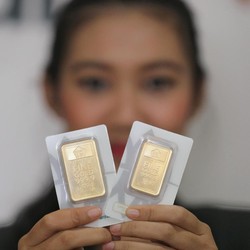 Jelang Ramadan: Harga Emas Antam Ambruk, Sudah Turun Rp 29.000