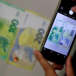 Meski Dolar AS Menguat, Ternyata Euro Masih Lebih Kuat