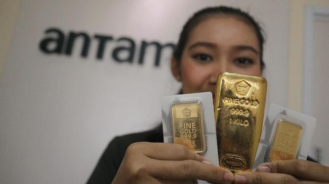 Tenang! Harga Emas Antam Masih Kokoh, Cuma Hari Ini Ambles - CNBC Indonesia