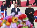 FOTO: Kim Jong-un dan Moon Jae-in dalam Kehangatan Korut