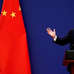 Trump Mulai 'Perang', Bursa Nasdaq Batasi IPO Emiten China