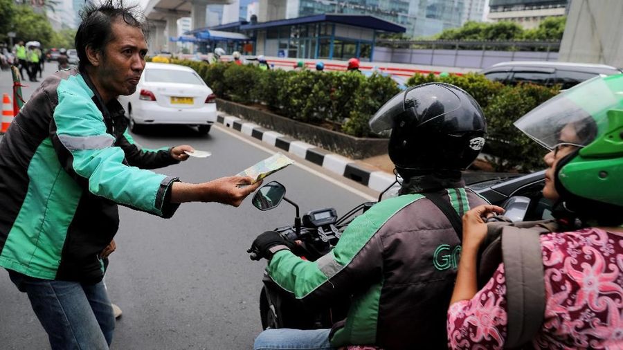 Tuntutan yang diapungkan salah satunya terkait kenaikan tarif.