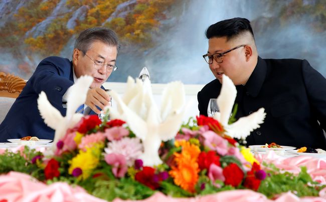 Kim Jong-un Ingin Lebih Sering Bertemu Moon pada 2019