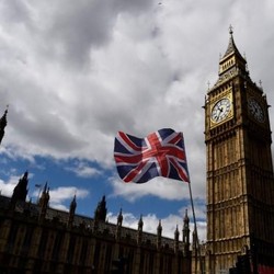 Inggris Meeting Darurat Corona, Premier League Tetap Jalan