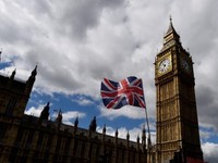 Inggris Meeting Darurat Corona, Premier League Tetap Jalan