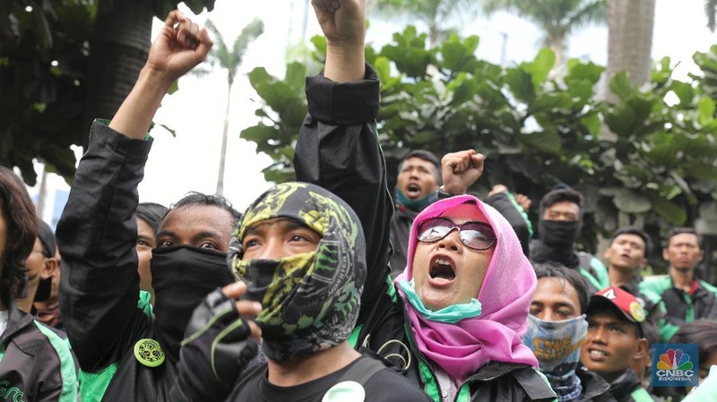 Tuntutan yang diapungkan salah satunya terkait kenaikan tarif.