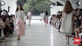 Usai peragaan tunggal perdana ini, Sapto mengaku bakal rutin menghelat pagelaran busana setiap tahunnya untuk memamerkan koleksi terbaru dari saptodjojokartiko. (CNNIndonesia/Safir Makki)