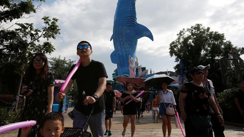 Menurut Asosiasi Cetacean (Mamalia air laut) mengatakan Sejak tahun 2014, 872 mamalia air telah dimasukkan ke dalam penangkaran di China.