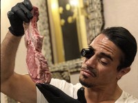 Chef Salt Bae Dikecam Netizen Dunia, Kenapa?