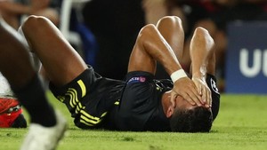 FOTO: Tangis Ronaldo Usai Kartu Merah di Valencia vs Juventus
