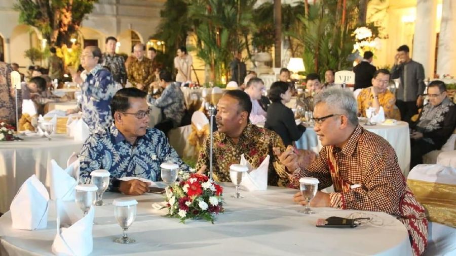Berdasarkan informasi yang beredar, nominal dolar AS yang dikonversi ke rupiah pada acara tersebut mencapai US$ 50 juta.