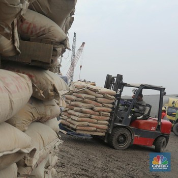 Produksi Semen Melebihi Batas Konsumsi Dalam Negeri