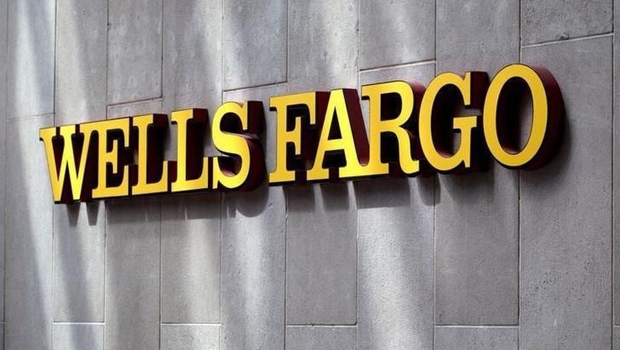Perusahaan bank multinasional Amerika, Wells Fargo & Co berencana untuk melakukan pemutusan hubungan kerja (PHK) pada karyawannya.