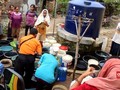 VIDEO: Sumur Kering, Warga Cirebon Serbu Bantuan Air Bersih