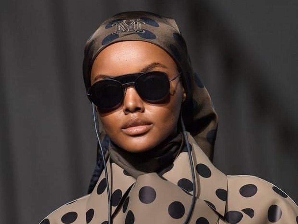 Makin Hits, Model Berhijab Kembali Eksis di Milan Fashion Week