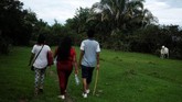 Pusat Nasional Memori Historis Kolombia Memperkirakan 15.687 orang menjadi korban kekerasan seksual selama konflik. (REUTERS/Nacho Doce)