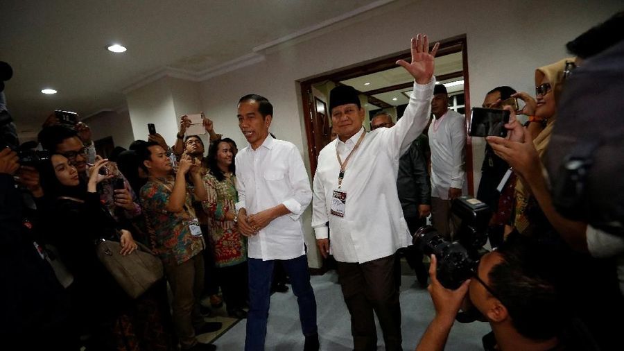 Berikut deretan peristiwa terpopuler 2018 yang dirangkum oleh tim CNBC Indonesia .