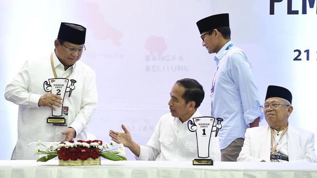 Ma'ruf dan Sandiaga Raih Penghargaan Muslim Inspiratif