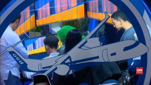 VIDEO: Menjajal Pesawat R80 di Bekraf Habibie Festival 2018