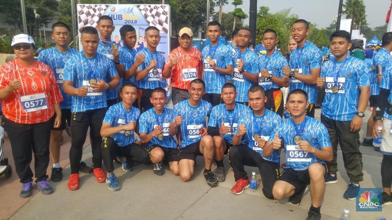 Jakarta, CNBC Indonesia- Menhub Budi Karya Sumadi merayakan Hari Perhubungan Nasional sambil menyaksikan lomba lari, yang diikuti penyandang disabilitas