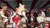 Ketua Umum Partai Demokrat Susilo Bambang Yudhoyono (SBY) terlihat menghadiri deklarasi kampanye damai yang dinggelar oleh KPU di Monas, Jakarta (23/9). (CNN Indonesia/Hesti Rika)