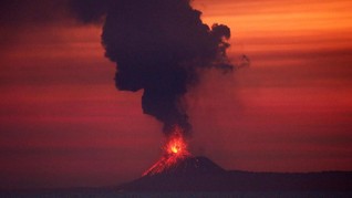 PVMBG Masih Dalami Kaitan Letusan Anak Krakatau dan Tsunami