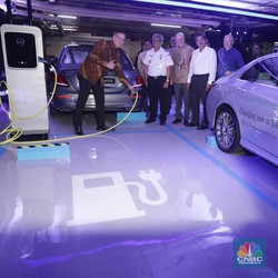 Pemerintah Dorong Mobil Listrik, Siapa Saja Produsennya?