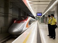 Wuss...Jakarta-Semarang Tersambung Kereta Cepat 2024