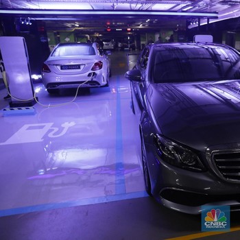 Dari Produk Lokal Sampai BMW, Ini Deretan Mobil Listrik di RI