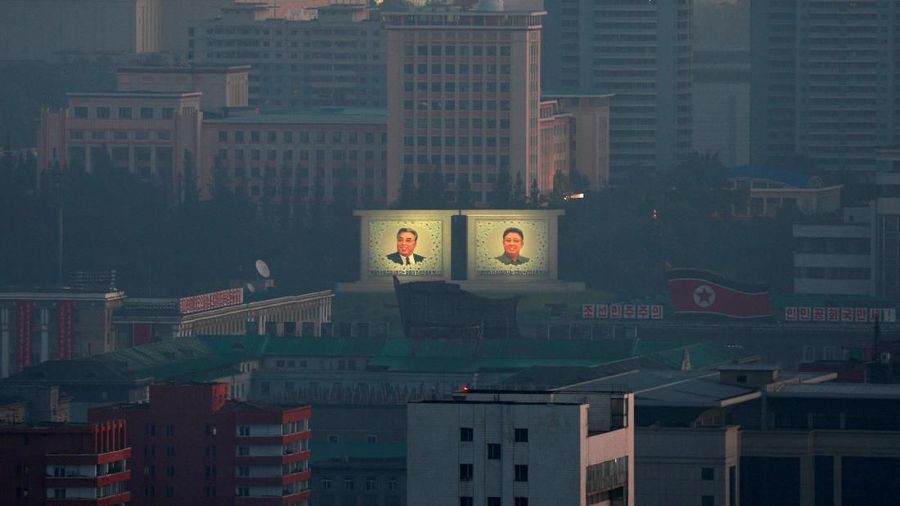 Jutaan potret, mosaik, dan lukisan Kim Il Sung, pendiri Korea Utara, dan putranya Kim Jong Il, menjadi pengingat harian kepada publik.