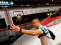 FOTO: Kereta Turbo dari Hong Kong