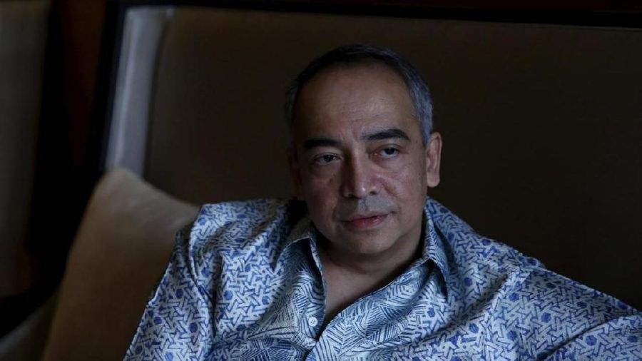 Nazir Razak, adik laki-laki mantan Perdana Menteri Malaysia Najib Razak, akan mengundurkan diri dari seluruh posisinya.