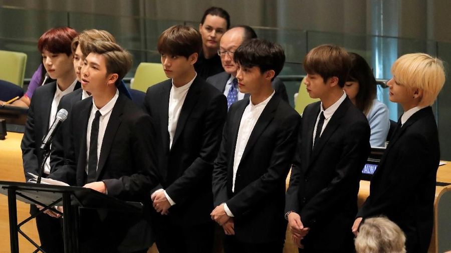 Boyband BTS menjadi fenomena sepanjang 2018, mendongkrak budaya dan wisata Korea Selatan. Indonesia Bagaimana?