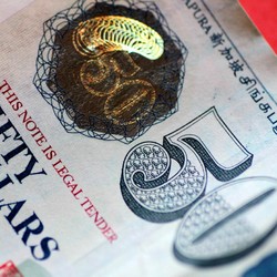 BI Pangkas Suku Bunga Lagi, Dolar Singapura Balik Stagnan