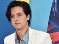 Kekasih Sebut Cole Sprouse Sosok Menyebalkan