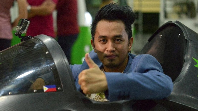 Kendaraan listrik terbang tersebut ditemukan oleh warga Filipina bernama Kyxz Mendiola.