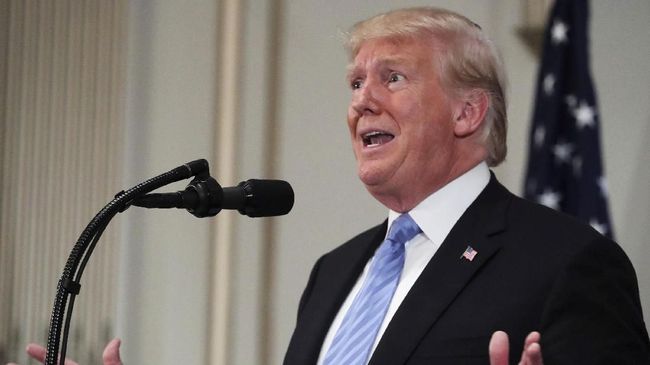 Trump Merasa Yakin Serangan Dagang Tekan China